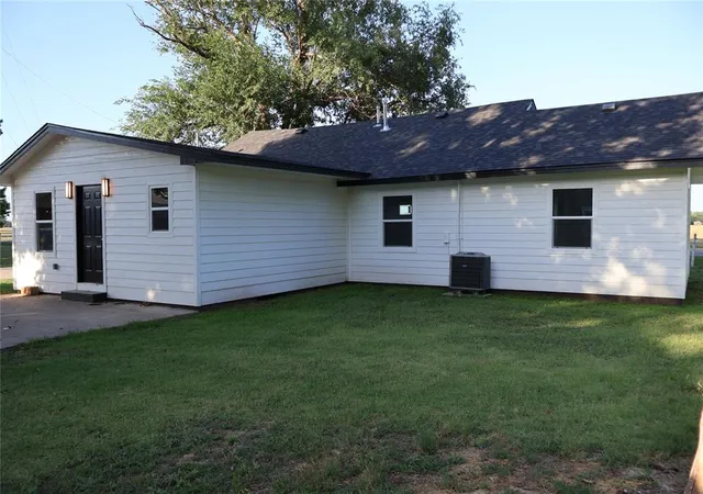Homes for sale in Maysville, OK | 100 N Ripley St, Maysville, OK 73057 | MLS# 1234422