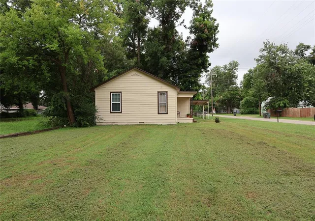 26th image of 303 E Garvin Ave, Pauls Valley, OK 73075 | MLS# 1234427