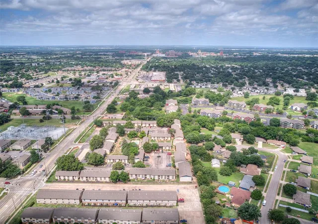 image of 1819 E Lindsey St, Norman, OK 73071