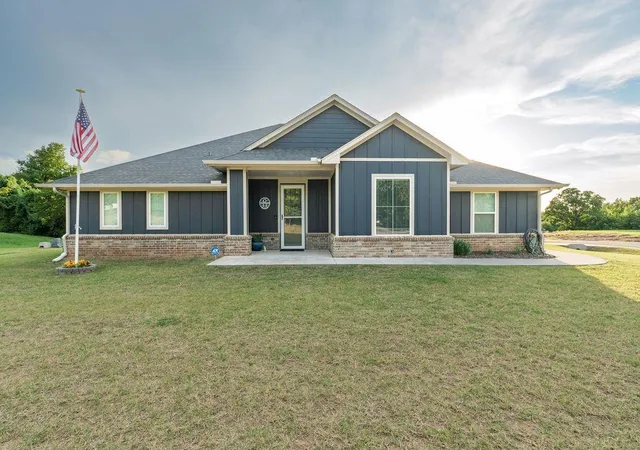 Photo 1 of Single family home for sale at 10301 Dove Xing Rd, Newalla, OK 74857 | MLS# 1234435 | Listing updated on 2026-06-23