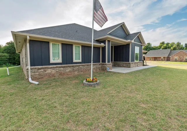 Photo 2 of Single family home for sale at 10301 Dove Xing Rd, Newalla, OK 74857 | MLS# 1234435 | Listing updated on 2026-06-23