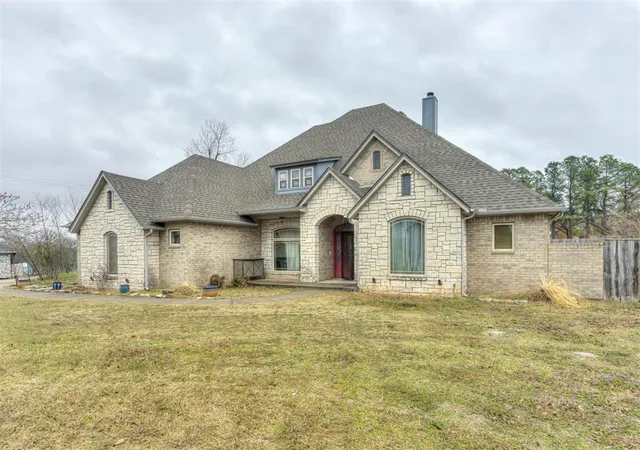 2nd image of 600 N Henney Rd, Choctaw, OK 73020 | MLS# 1234440