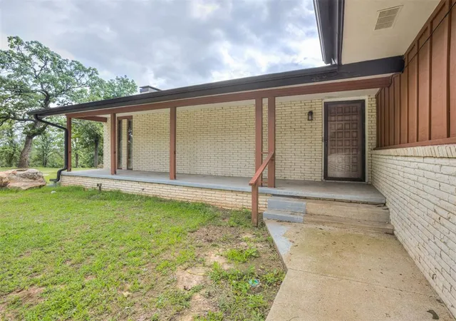 Homes for sale in Bristow, OK | 38021 W Hwy 16, Bristow, OK 74010 | MLS# 1234448