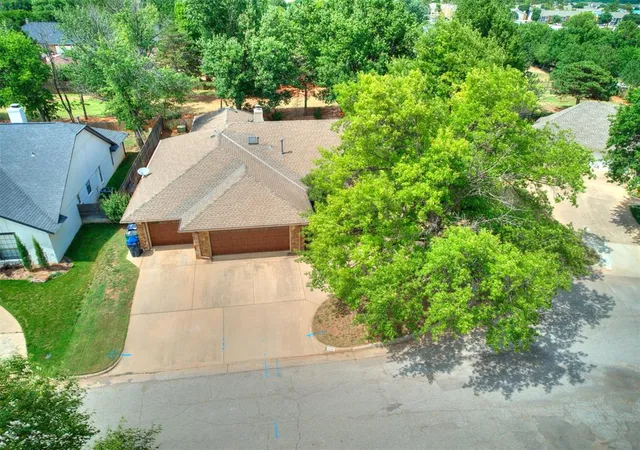 Photo 2 of Single family home for sale at 6105 Sudbury Dr, Oklahoma City, OK 73162 | MLS# 1234470 | Listing updated on 2026-09-19
