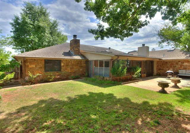 Photo 3 of Single family home for sale at 6105 Sudbury Dr, Oklahoma City, OK 73162 | MLS# 1234470 | Listing updated on 2026-09-19