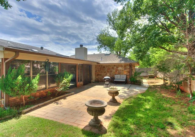 Photo 4 of Single family home for sale at 6105 Sudbury Dr, Oklahoma City, OK 73162 | MLS# 1234470 | Listing updated on 2026-09-19