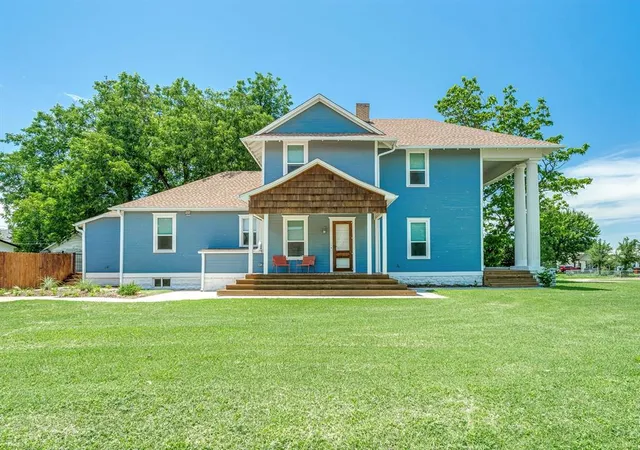 1st image of 1401 W Chickasha Ave, Chickasha, OK 73018 | MLS# 1234475