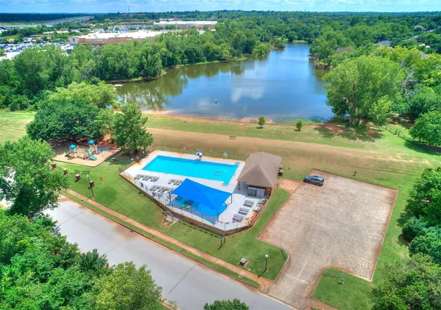 44th image of 712 Fox Bend Trl, Edmond, OK 73034 | MLS# 1234499
