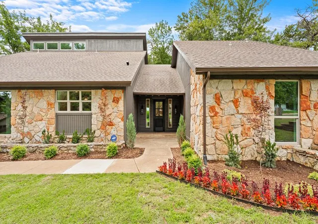 Photo 1 of Single family home for sale at 1708 Bunting Ln, Edmond, OK 73034 | MLS# 1234525 | Listing updated on 2026-10-09