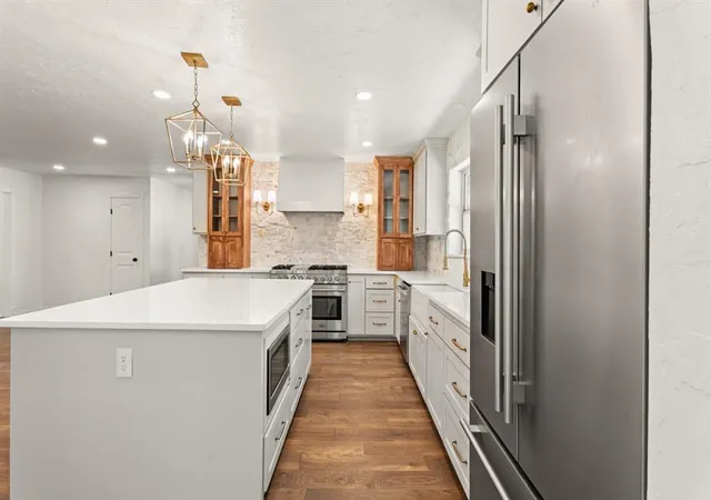 Photo 3 of Single family home for sale at 1708 Bunting Ln, Edmond, OK 73034 | MLS# 1234525 | Listing updated on 2026-10-09