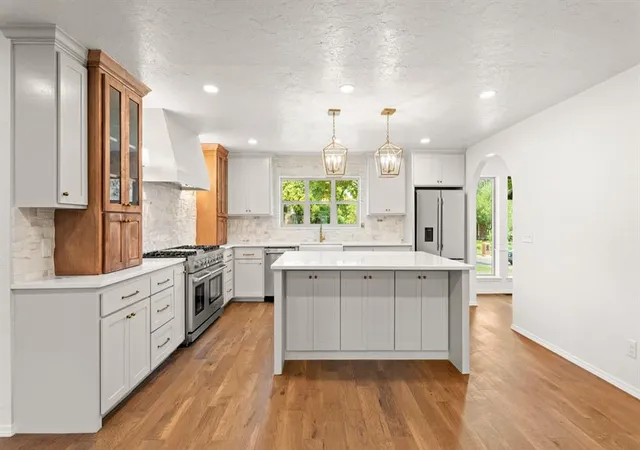 Photo 3 of Single family home for sale at 1708 Bunting Ln, Edmond, OK 73034 | MLS# 1234525 | Listing updated on 2026-10-14