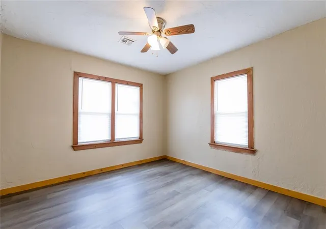 4th image of 1005 N Adams Ave, Elk City, OK 73644 | MLS# 1234534