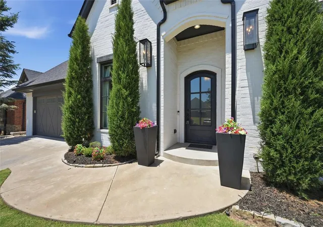 2nd image of 3025 Nw 157th St, Edmond, OK 73013 | MLS# 1234558