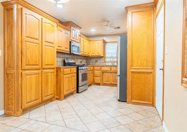 Homes for sale in Pauls Valley, OK | 205 Chestnut St, Pauls Valley, OK 73075 | MLS# 1234562