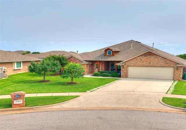 2nd image of 2904 Nw 183rd Cir, Edmond, OK 73012 | MLS# 1234569