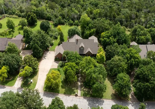 Photo 2 of Sale Pending at 3816 Coachman Rd, Edmond, OK 73013 | MLS# 1234579 | Listing updated on 2026-10-07