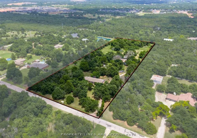 1st image of 1000 Brook Forest Rd, Edmond, OK 73034 | MLS# 1234581