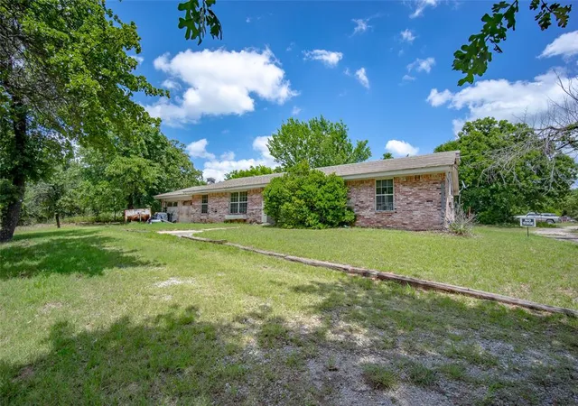 3rd image of 1000 Brook Forest Rd, Edmond, OK 73034 | MLS# 1234581