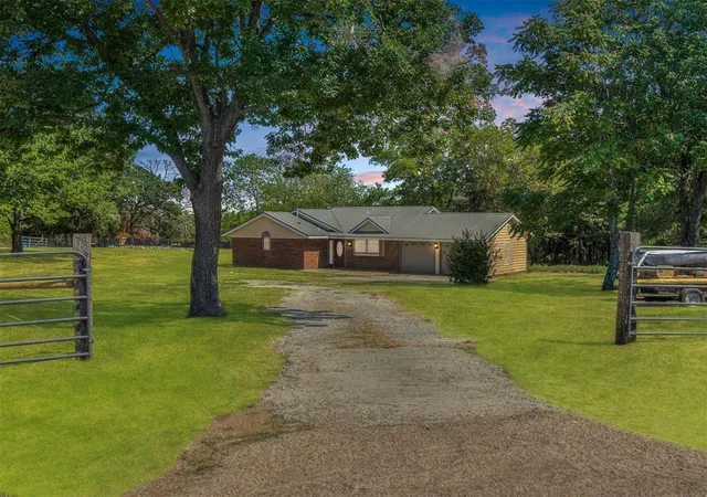 Homes for sale in Earlsboro, OK | 18835 Ferdondo Dr, Earlsboro, OK 74840 | MLS# 1234592