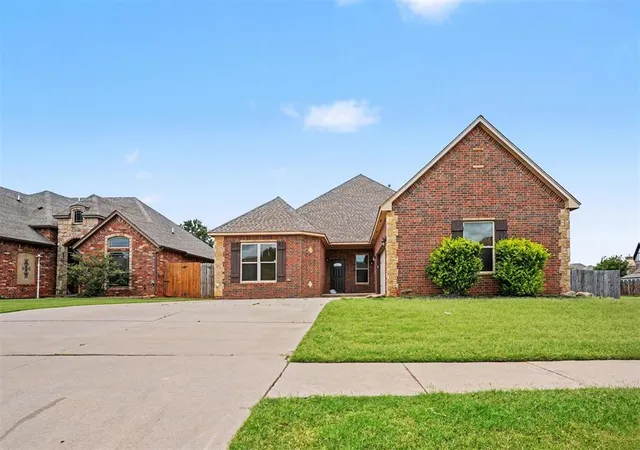 Single family home for sale at 6301 Bentley Dr, Oklahoma City, OK 73169 | MLS# 1234593