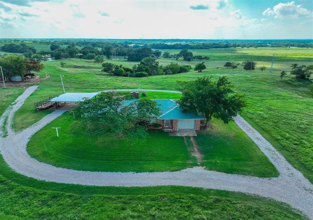 Homes for sale in Maysville, OK | 26252 Hwy 19, Maysville, OK 73057 | MLS# 1234623