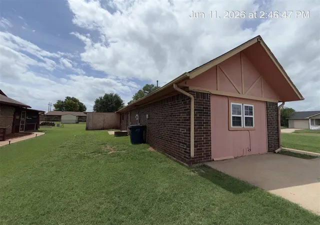 Homes for sale in Anadarko, OK | 202 Redbud Dr, Anadarko, OK 73005 | MLS# 1234624