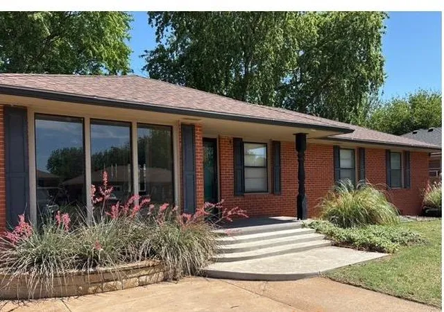Homes for sale in Elk City, OK | 323 Hayden Blvd, Elk City, OK 73644 | MLS# 1234634
