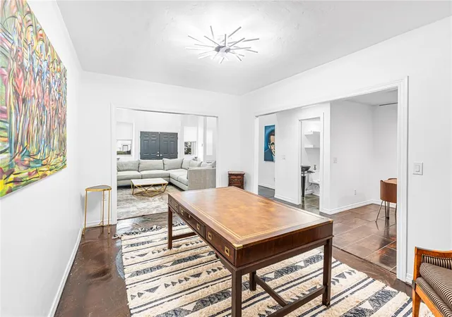 Listing Photo 4 - Condo for sale in building located at 2913 Acropolis St, Oklahoma City, OK 73120