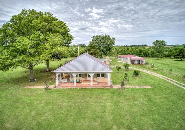 Homes for sale in Fairfax, OK | 3965 State Hwy 18 Hwy, Fairfax, OK 74637 | MLS# 1234653