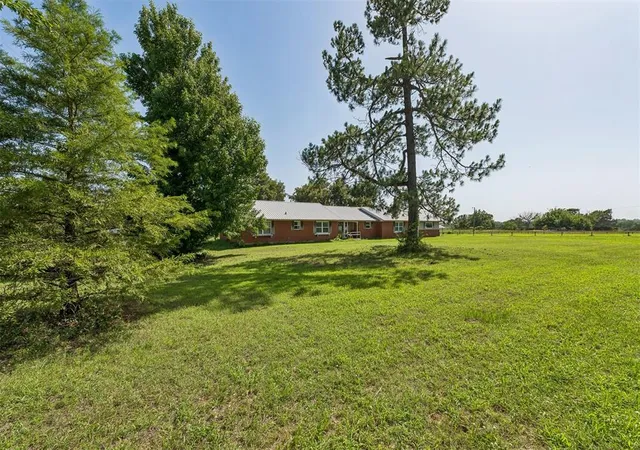 Homes for sale in Mc Loud, OK | 21220 Se 89Th St, Mc Loud, OK 74851 | MLS# 1234656