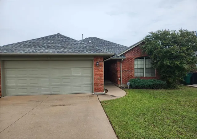 Photo 1 of Single family home for sale at 621 Nw 112th Street, Oklahoma City, OK 73114 | MLS# 1234659 | Listing updated on 2026-07-24