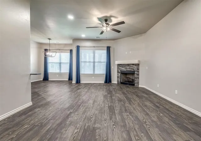 2nd image of 972 Tim Holt Dr, Harrah, OK 73045 | MLS# 1234678