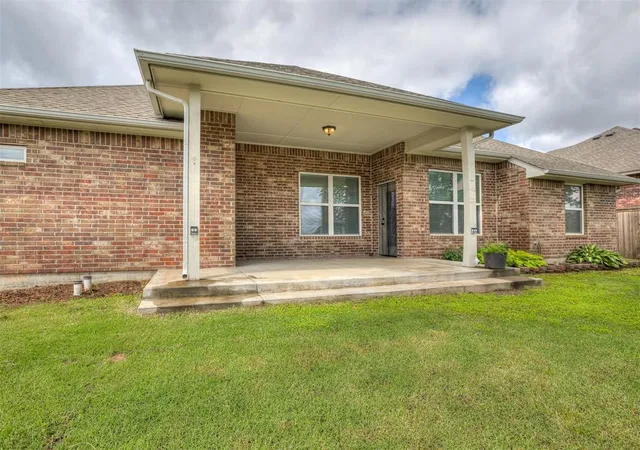 40th image of 972 Tim Holt Dr, Harrah, OK 73045 | MLS# 1234678