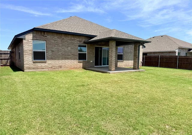 Photo 4 of Single family home for sale at 11020 SW 34th Terrace, Yukon, OK 73099 | MLS# 1234697 | Listing updated on 2026-10-14