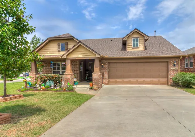 Photo 3 of Sale Pending at 12487 Lakota Dr, Choctaw, OK 73020 | MLS# 1234700 | Listing updated on 2026-09-05