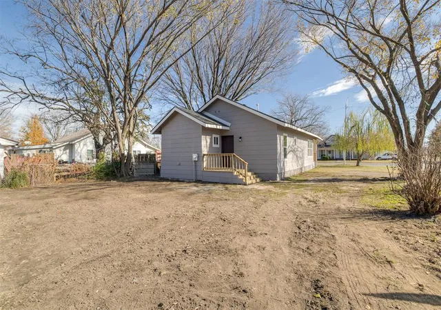 4th image of 502 N Broadway St, Checotah, OK 74426 | MLS# 1234703