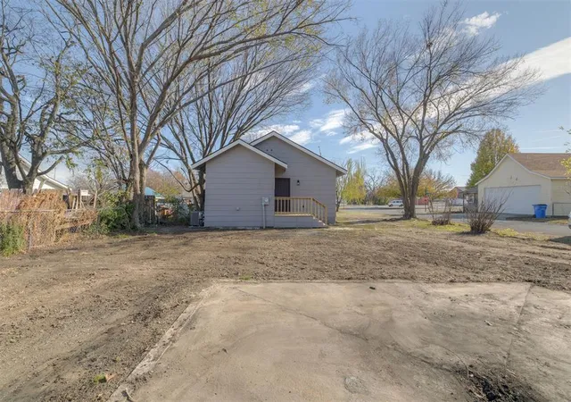 48th image of 502 N Broadway St, Checotah, OK 74426 | MLS# 1234703