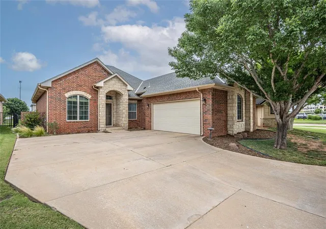 Photo 1 of Sale Pending at 10337 Hawthorn Dr, Oklahoma City, OK 73120 | MLS# 1234706 | Listing updated on 2026-08-21