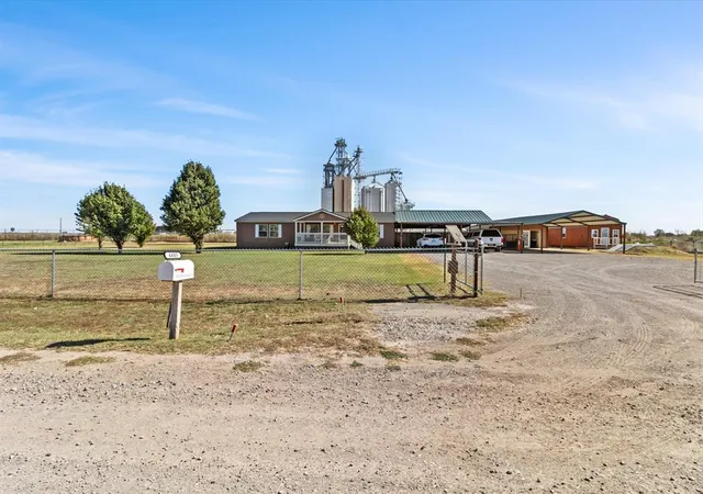 2nd image of 4405 Winchester Dr, El Reno, OK 73036 | MLS# 1234714