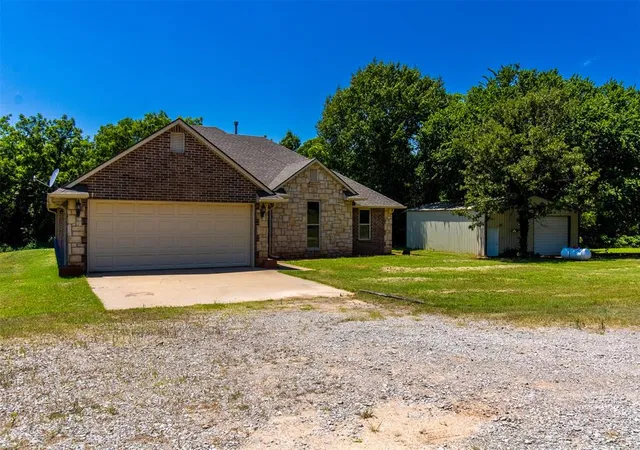 Homes for sale in Chandler, OK | 900301 S Oak Hill Dr, Chandler, OK 74834 | MLS# 1234715