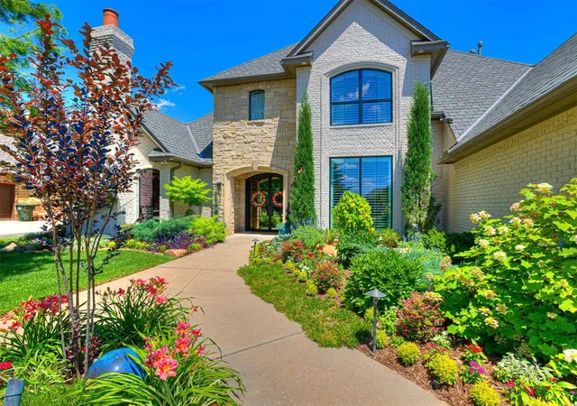 2nd image of 409 Flint Ridge Ct, Norman, OK 73072 | MLS# 1234725