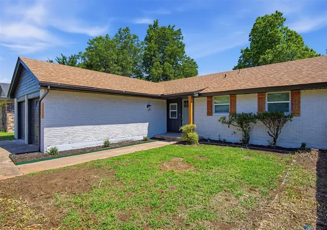Homes for sale in Del City, OK | 3233 Chetwood Dr, Del City, OK 73115 | MLS# 1234737