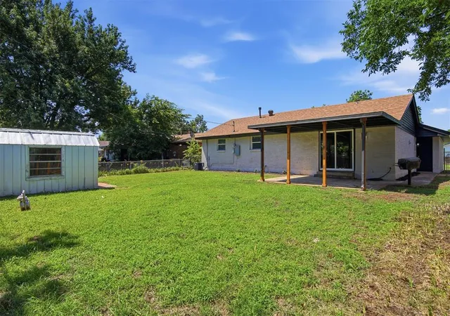 Homes for sale in Del City, OK | 3233 Chetwood Dr, Del City, OK 73115 | MLS# 1234737