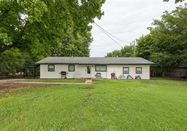 1st image of 419 Ne 4th St, Lexington, OK 73051 | MLS# 1234755