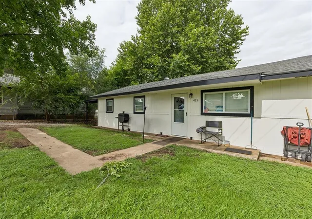 2nd image of 419 Ne 4th St, Lexington, OK 73051 | MLS# 1234755