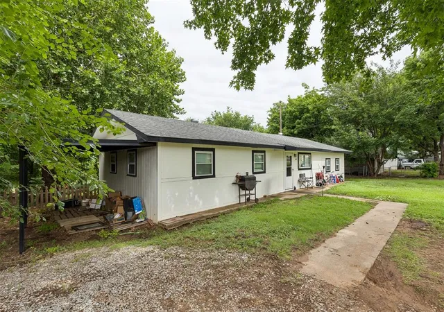 3rd image of 419 Ne 4Th St, Lexington, OK 73051 | MLS# 1234755