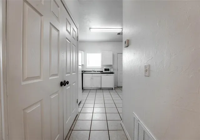 5th image of 1021 Shady Creek Cir, Guthrie, OK 73044 | MLS# 1234757