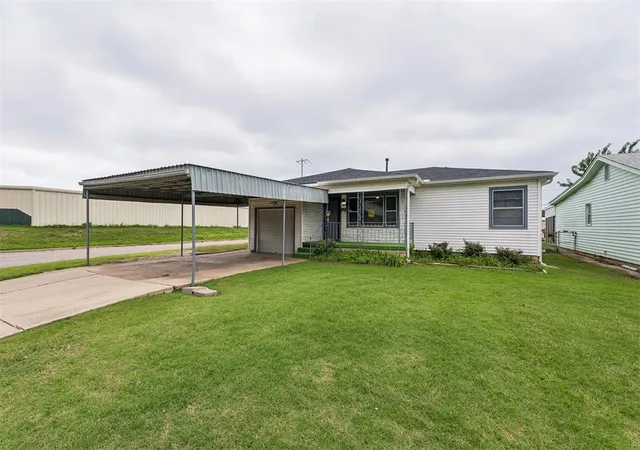 image of 1129 N Mckinley Ave, Shawnee, OK 74801 | MLS# 1234765