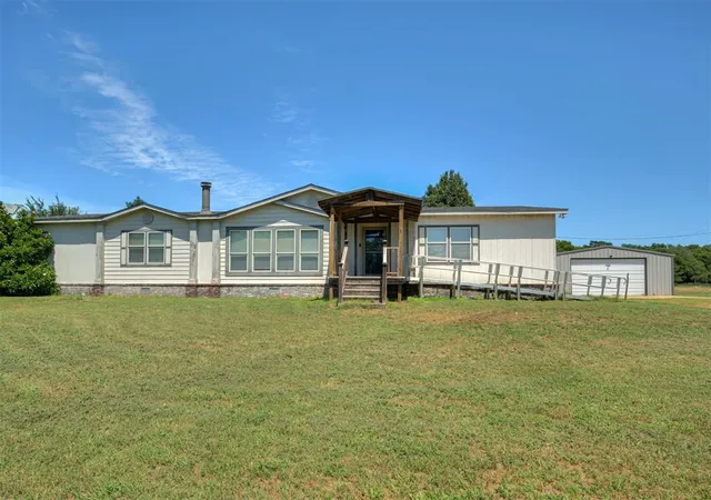 Homes for sale in Noble, OK | 8433 Bradshaw Ln, Noble, OK 73068 | MLS# 1234767