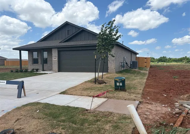 Homes for sale in Oklahoma City, OK | 1909 Honey Locust Dr, Oklahoma City, OK 73128 | MLS# 1234783